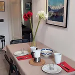Lägenhet La Casa Sul Porto Laveno-Mombello